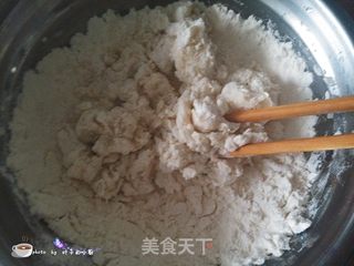 烫面水煎饺的做法步骤：2