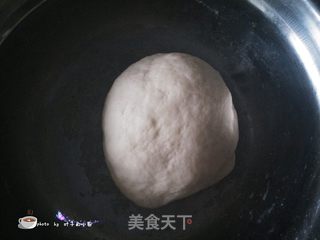 烫面水煎饺的做法步骤：3