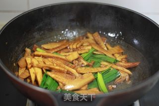 油焖春笋的做法步骤:7