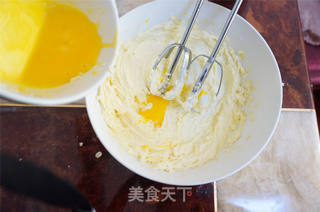 黄金椰蓉球的做法步骤:4