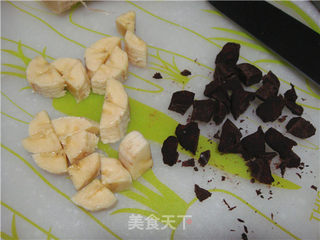 饺子皮香蕉糖果的做法步骤:2