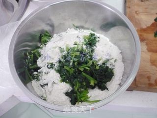 西红柿鸡蛋菠菜面的做法步骤:3
