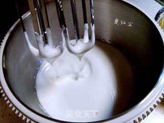 芝麻椰蓉蛋卷的做法步骤:3