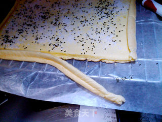 芝麻椰蓉蛋卷的做法步骤:11