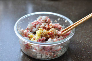 虾肉荠菜灌汤饺的做法步骤:4