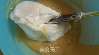 香蕉戚风蛋糕的做法步骤:6