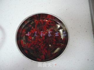 百合银耳莲子汤的做法步骤:5