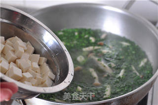 荠菜蟹菇豆腐羹的做法步骤:11