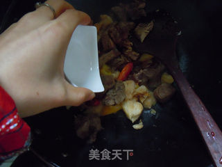 【猴头菇炒牛腩】的做法步骤:9