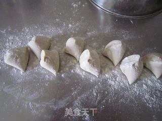 三鲜馅的韭菜盒子的做法步骤：9