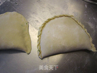 三鲜馅的韭菜盒子的做法步骤：11