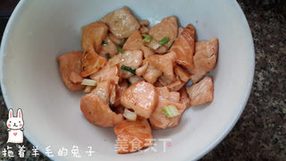 三文鱼火腿炒饭的做法步骤:6