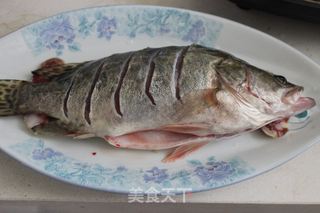 中式蒸鳜鱼春蔬绸带面的做法步骤：4