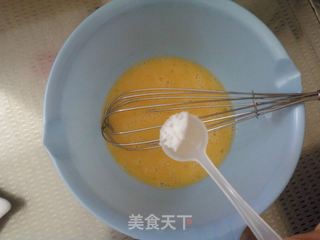 最经典的搭配——香葱鸡蛋饼的做法步骤:3