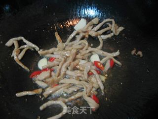 依然家常菜——洋葱炒肉丝的做法步骤：5