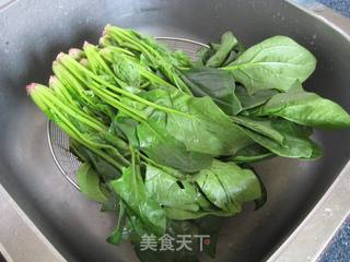 上汤菠菜的做法步骤：1