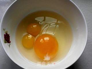 荠菜蒸蛋羹的做法步骤:2