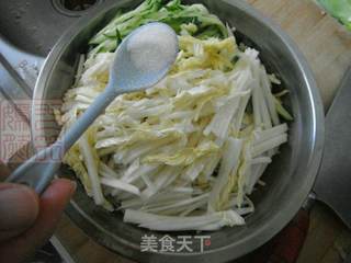 白菜心黄瓜拌豆腐丝的做法步骤:4