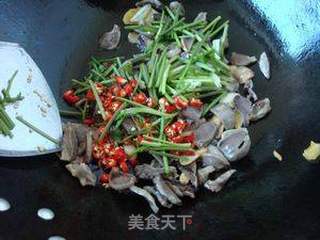 香菜爆鸡胗的做法步骤:4