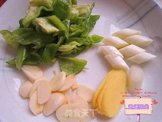 溜肉段的做法步骤:2