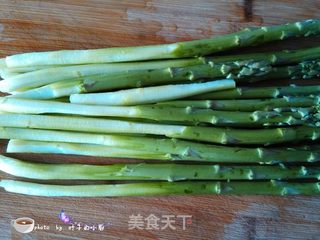响油芦笋的做法步骤:2