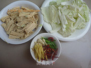 白菜腐竹的做法步骤:2