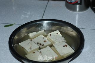 烤箱烧烤烤肉串烤豆腐的做法步骤:2