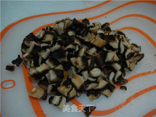 香菇卤肉饭的做法步骤:2