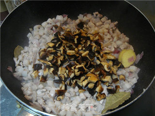 香菇卤肉饭的做法步骤:6