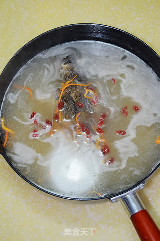【虫草花黑头鱼汤】---滋补鲜美靓汤的做法步骤:5