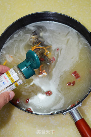【虫草花黑头鱼汤】---滋补鲜美靓汤的做法步骤:6