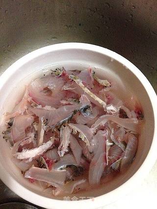 酸熘鱼片儿的做法步骤:3