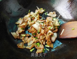 辣白菜炒五花肉--超级下饭菜的做法步骤：6