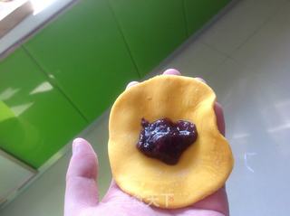 草莓南瓜饼的做法步骤:3