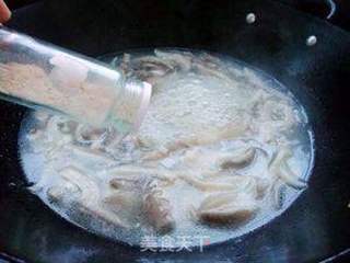 平菇蛋花汤的做法步骤:8