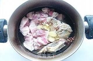 春天不能错过的美食——腌笃鲜的做法步骤:2
