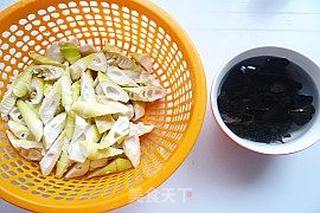 春天不能错过的美食——腌笃鲜的做法步骤:3