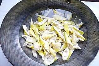 春天不能错过的美食——腌笃鲜的做法步骤:5