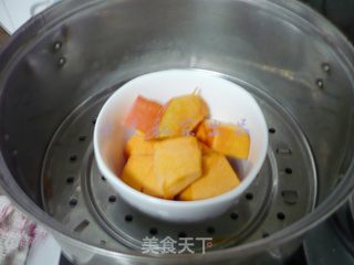 小南瓜豆沙包的做法步骤:2