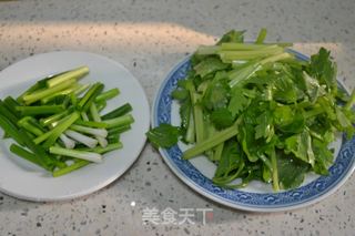 风味油豆豉炒鸡蛋的做法步骤：3