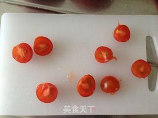 复活节早餐小花样——熏肉番茄鸡蛋杯的做法步骤:2