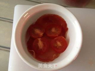 复活节早餐小花样——熏肉番茄鸡蛋杯的做法步骤:3