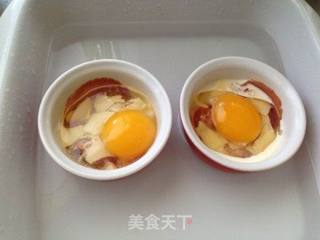 复活节早餐小花样——熏肉番茄鸡蛋杯的做法步骤:7