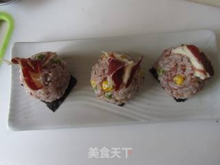 火腿红米肉松饭团的做法步骤：8