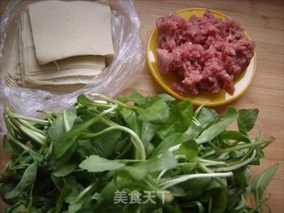 马兰头肉馄饨的做法步骤：1