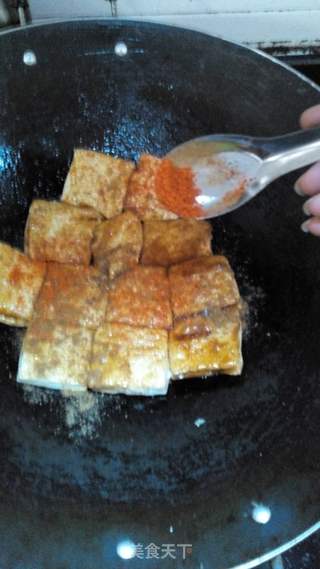 香煎孜辣豆腐的做法步骤:7