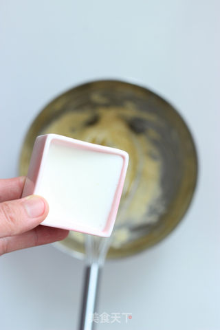【蓝莓酥皮cake】简单一步提升蛋糕气质的做法步骤:6