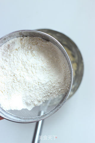 【蓝莓酥皮cake】简单一步提升蛋糕气质的做法步骤:7