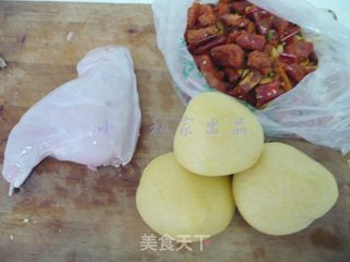 脆辣子窝头炒兔腿的做法步骤：1
