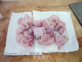 脆辣子窝头炒兔腿的做法步骤：2